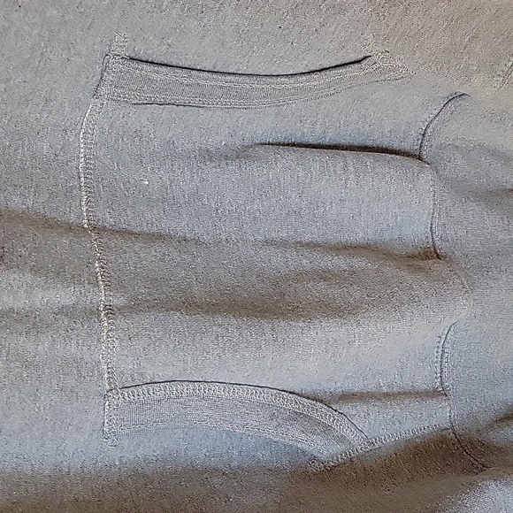Carlsbad Caverns distressed gray and maroon hoodie - Picture 4 of 5